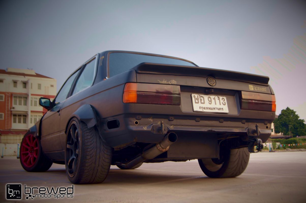 18x10-bmw-e30-coupe-1204x800.jpg