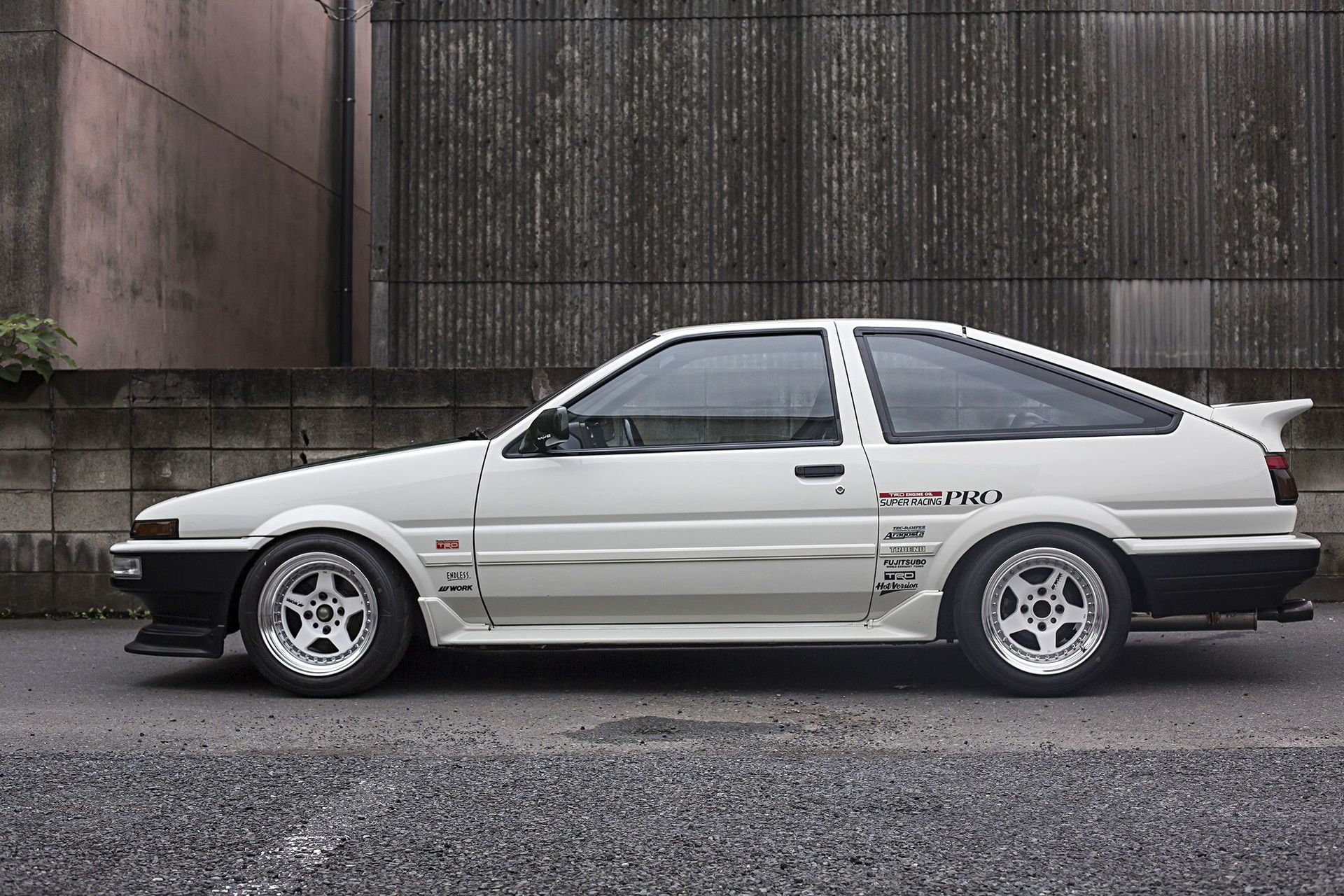 1986-toyota-sprinter-trueno-work-meister-cr01-wheels.jpg