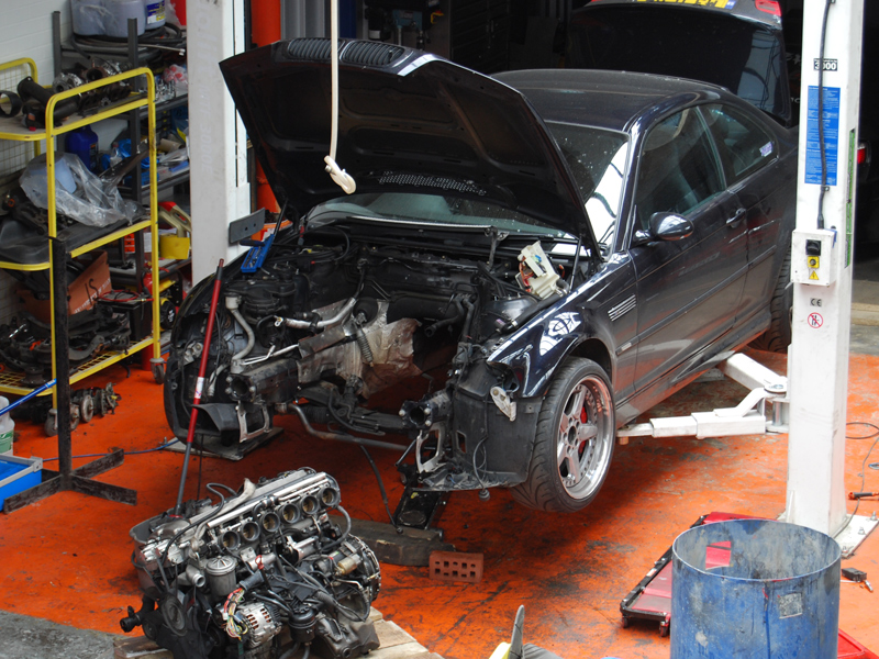 E46M3EngineOut.jpg