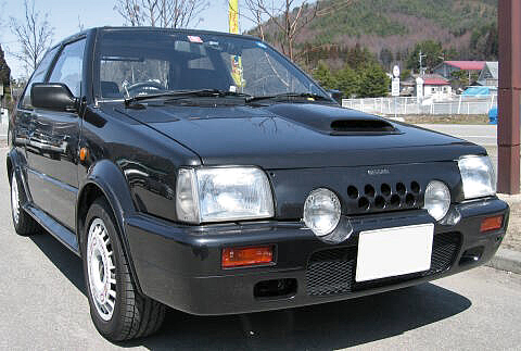 Nissan_March_Superturbo_02.jpg