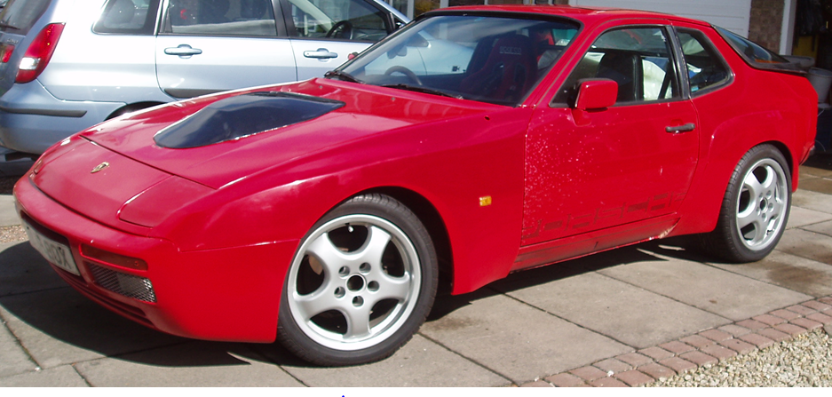 Porsche 924 GT V8.PNG